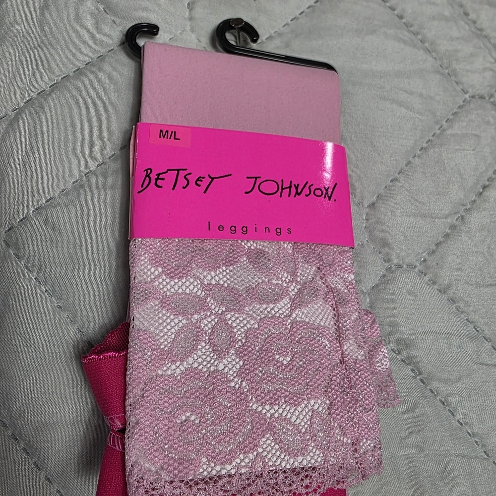 Betsey Johnson Pink Lace Leggings Sz M/L - Picture 6 of 6